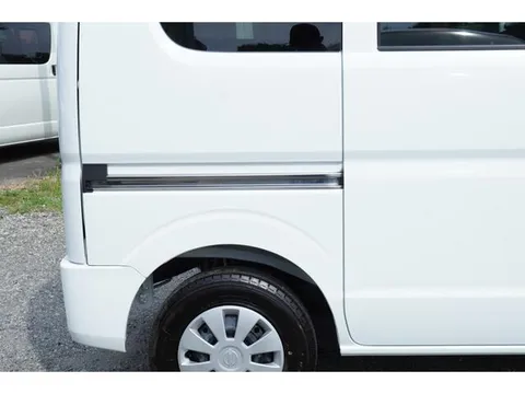 Nissan Clipper Van