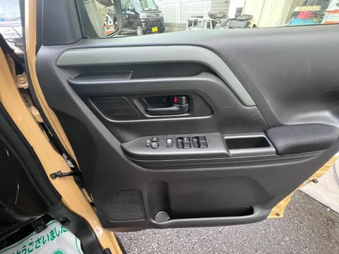 Suzuki Spacia Gear