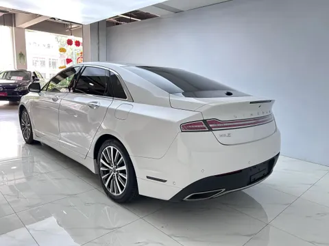 Lincoln MKZ