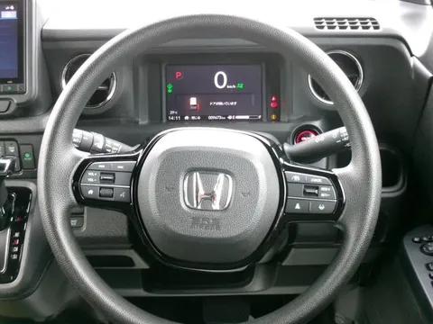 Honda N-BOX Custom