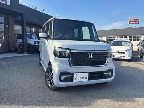 Honda N-BOX Custom
