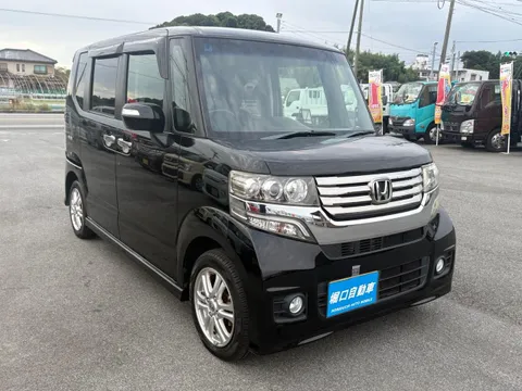 Honda N-BOX Custom