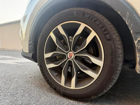 Roewe RX5