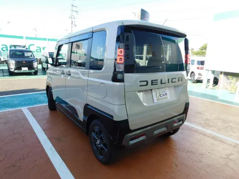 Mitsubishi Delica Mini