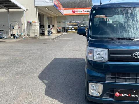 Toyota Pixis Mega