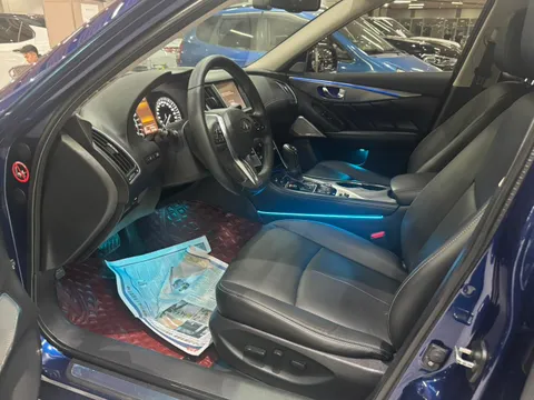 Infiniti Q50L