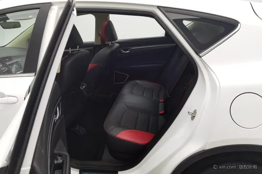 Geely Emgrand GS