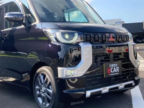 Mitsubishi Delica Mini