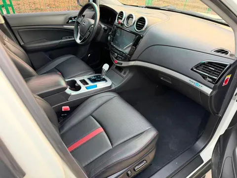 BYD S7
