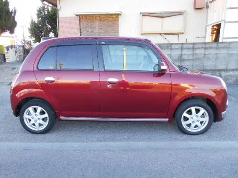 Daihatsu Mira Gino