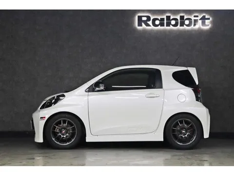 Toyota iQ