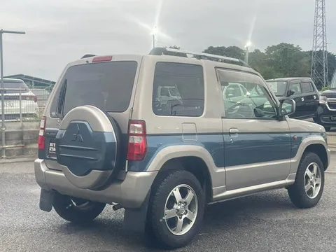 Mitsubishi Pajero Mini