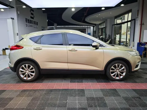 Geely Emgrand GS