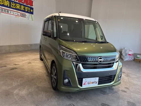 Nissan Dayz Roox
