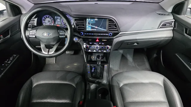 Hyundai Elantra (Avante)