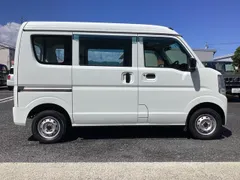 Mitsubishi Minicab Van