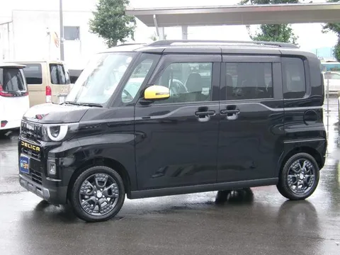 Mitsubishi Delica Mini