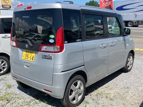 Suzuki Spacia