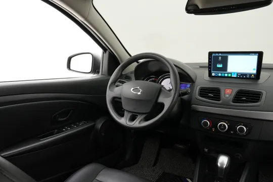 Renault SM3