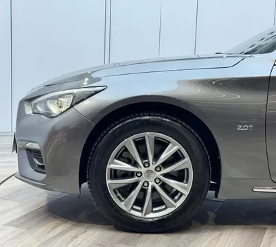 Infiniti Q50L