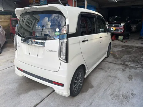 Honda N-WGN Custom