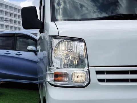 Mitsubishi Minicab Van