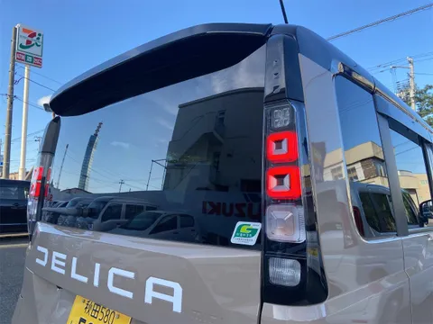 Mitsubishi Delica Mini
