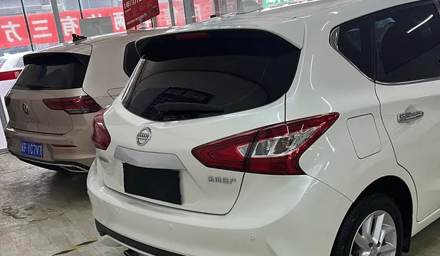 Nissan Tiida