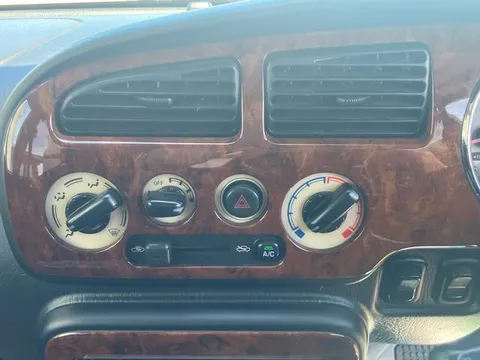 Daihatsu Mira Gino 1000