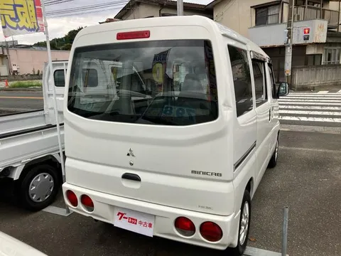 Mitsubishi Minicab Van