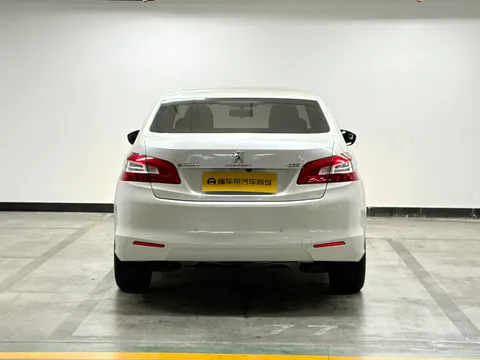 Peugeot 408