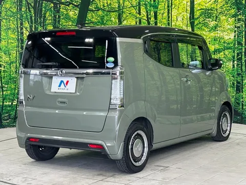 Honda N-BOX Slash