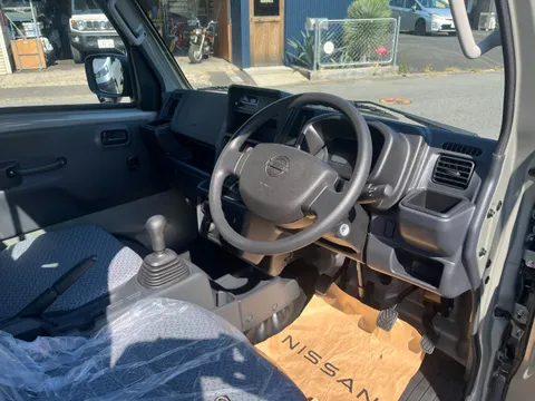 Nissan Clipper Truck