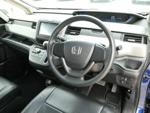 Honda Freed Plus