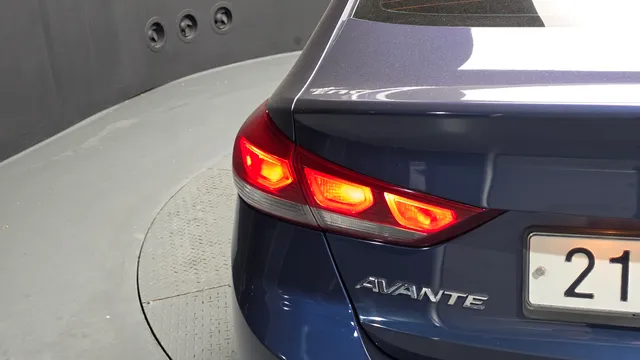 Hyundai Elantra (Avante)