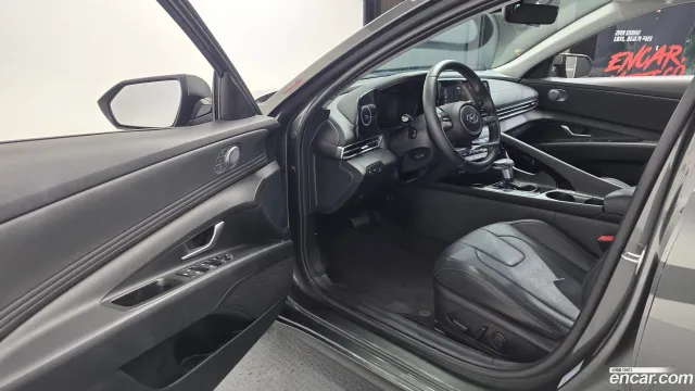 Hyundai Elantra (Avante)
