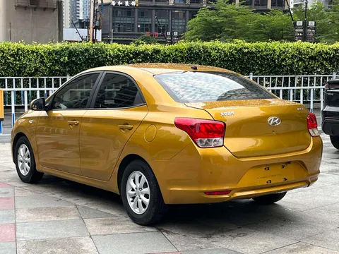 Hyundai Reina