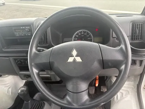 Mitsubishi Minicab Truck
