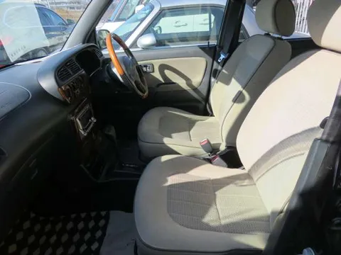 Daihatsu Mira Gino