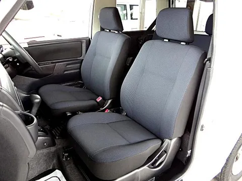 Nissan KIX