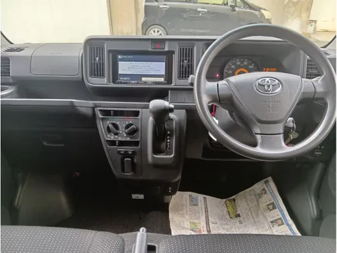 Toyota Pixis Van