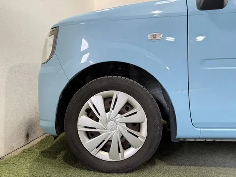 Daihatsu Mira Tocot