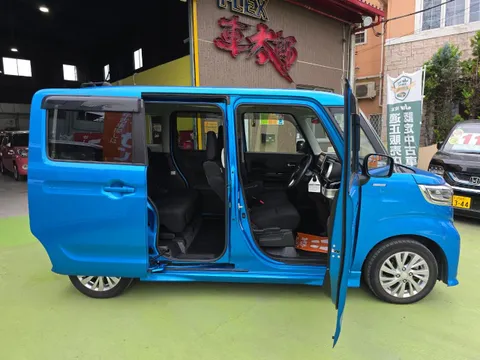 Suzuki Spacia Custom