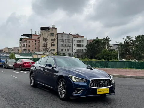 Infiniti Q50L