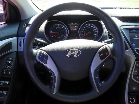 Hyundai Elantra (Avante)