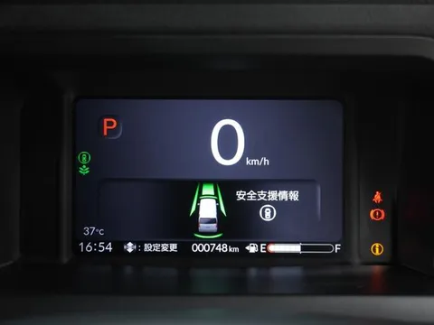 Honda N-BOX Custom