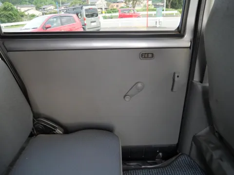 Mitsubishi Minicab Van