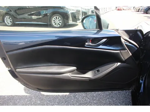 Mazda MX-5 (Roadster)