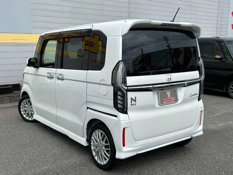 Honda N-BOX Custom