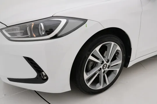 Hyundai Elantra (Avante)